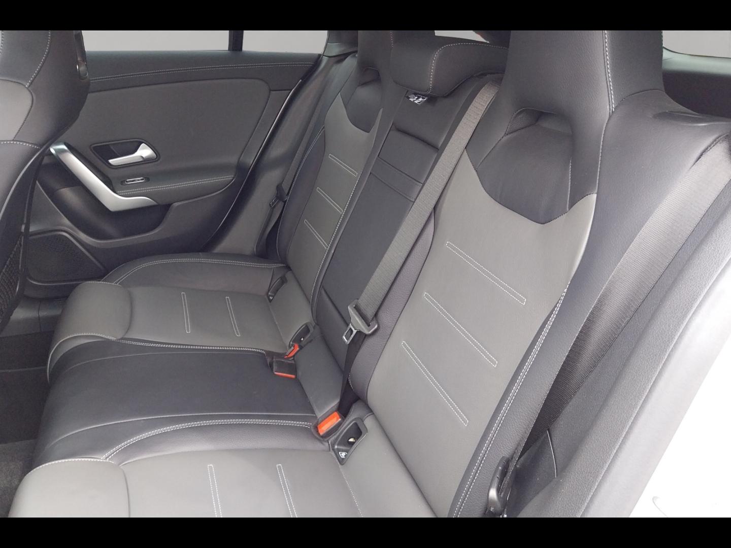 Image MERCEDES-BENZ CLA Shooting Brake 250 e 160+102ch AMG Line 8G-DCT