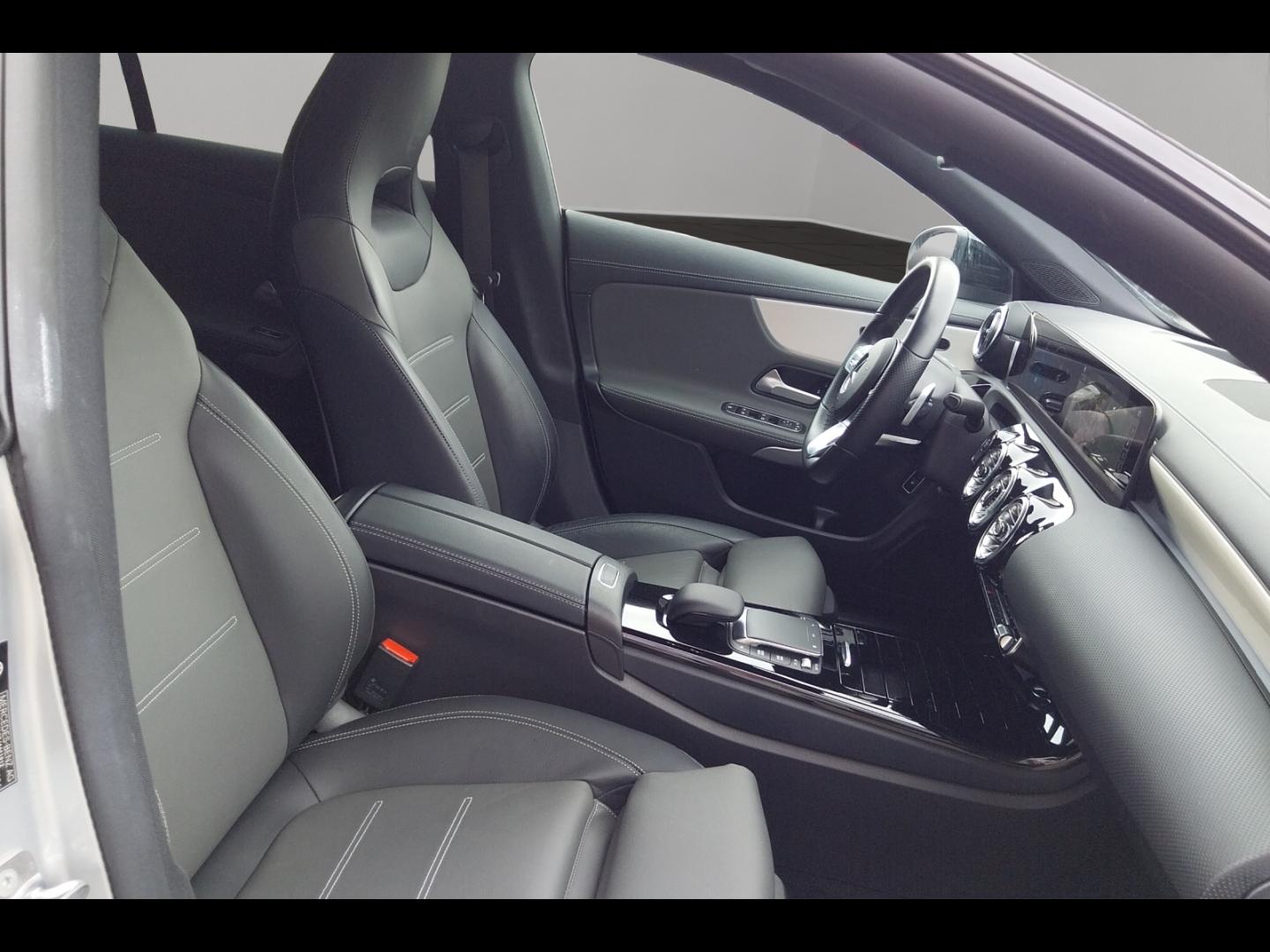 Image MERCEDES-BENZ CLA Shooting Brake 250 e 160+102ch AMG Line 8G-DCT