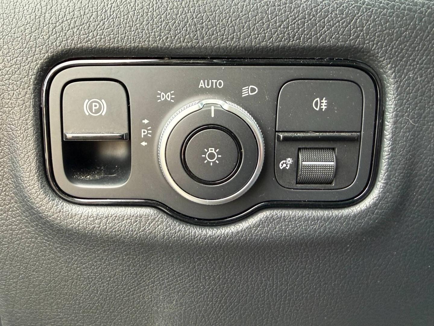 Image MERCEDES-BENZ Vito Fg eVito 112 116ch Long batterie 60 kWh