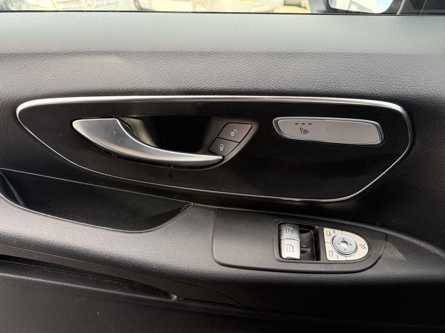 Image MERCEDES-BENZ Vito Fg eVito 112 116ch Long batterie 60 kWh