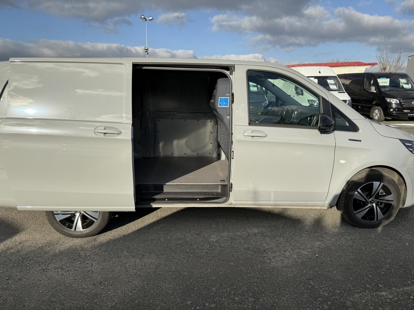 Image MERCEDES-BENZ Vito Fg eVito 112 116ch Long batterie 60 kWh