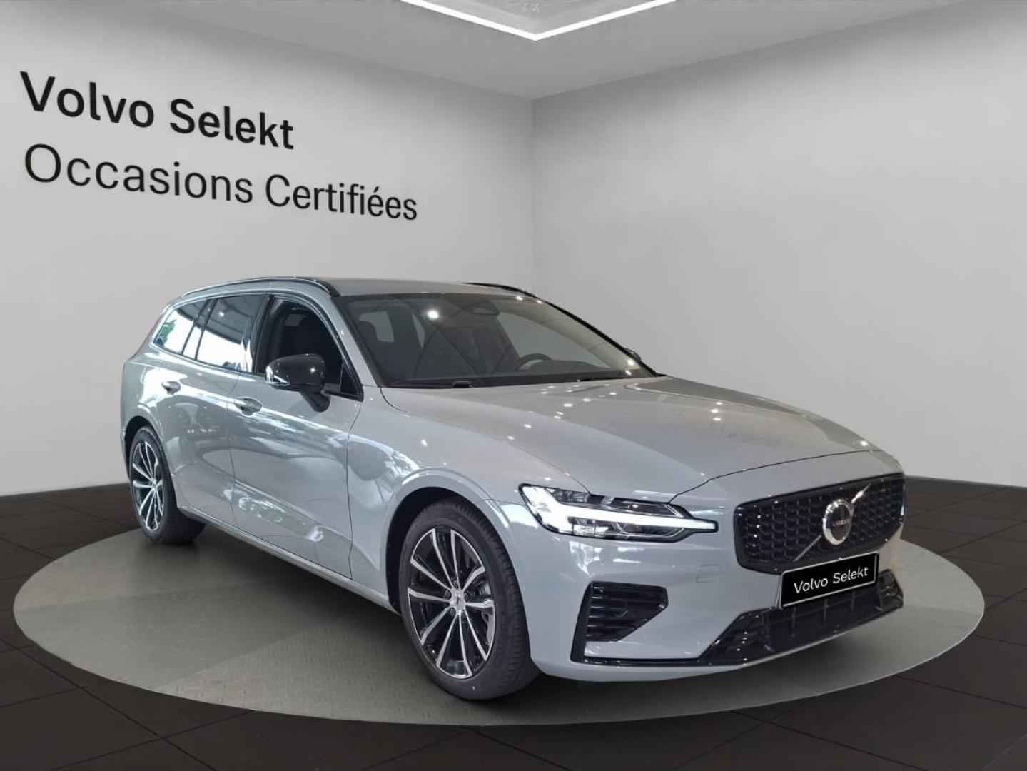 Image VOLVO V60 T6 AWD 253+145ch Plus Style Dark Geartronic 8