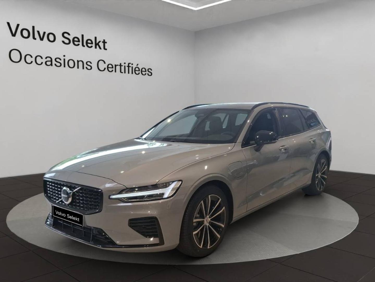 Photo VOLVO V60 T6 AWD 253+145ch Plus Style Dark Geartronic 8