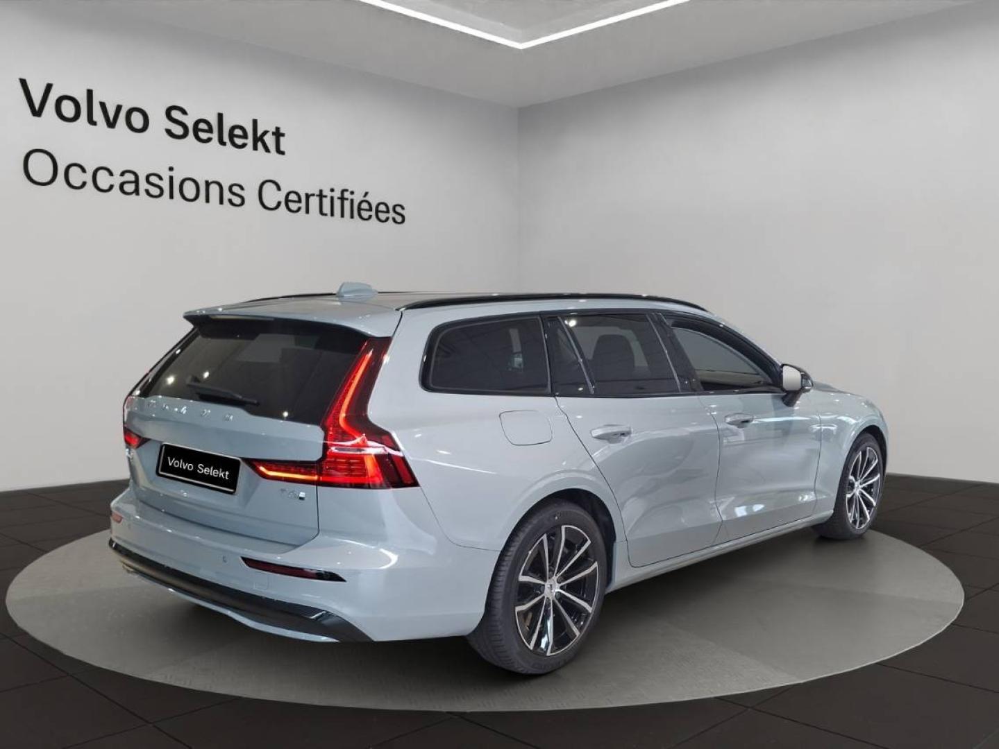 Image VOLVO V60 T6 AWD 253+145ch Plus Style Dark Geartronic 8