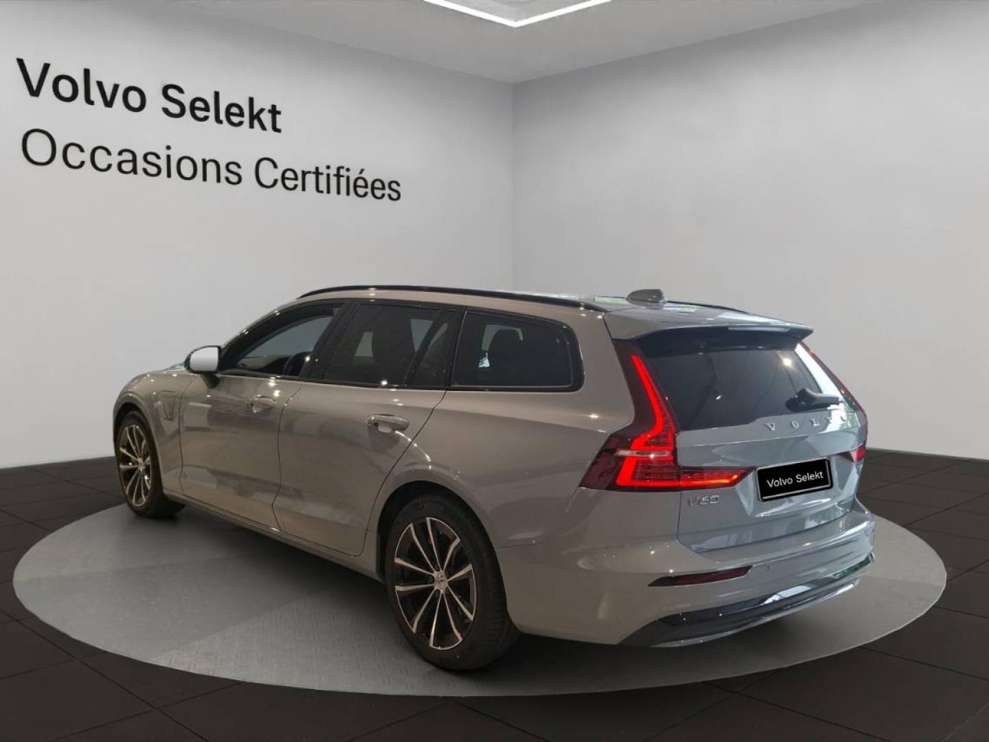 Image VOLVO V60 T6 AWD 253+145ch Plus Style Dark Geartronic 8