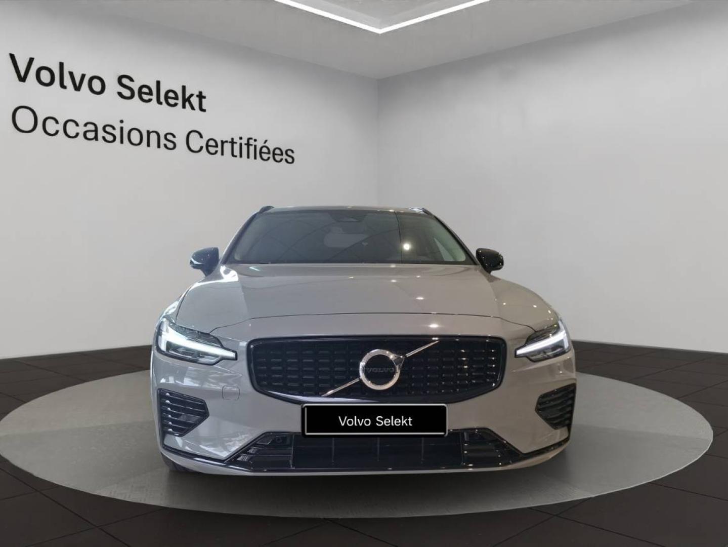 Image VOLVO V60 T6 AWD 253+145ch Plus Style Dark Geartronic 8