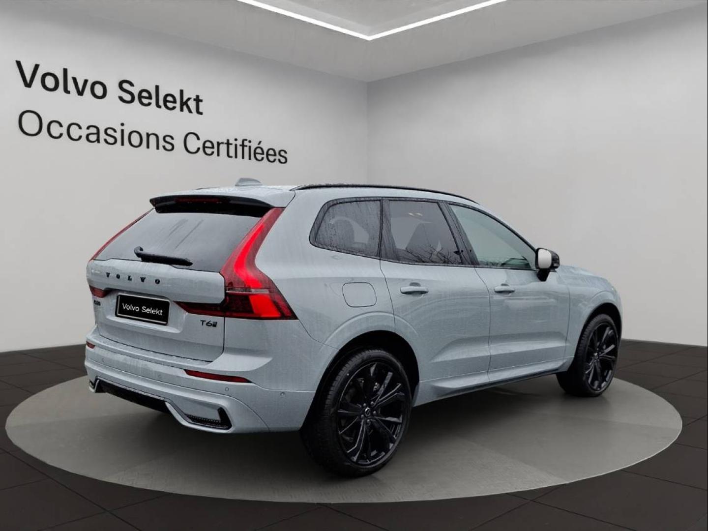 Image VOLVO XC60 T6 Hybride Rechargeable 350ch Black Edition Geartronic 8 AWD