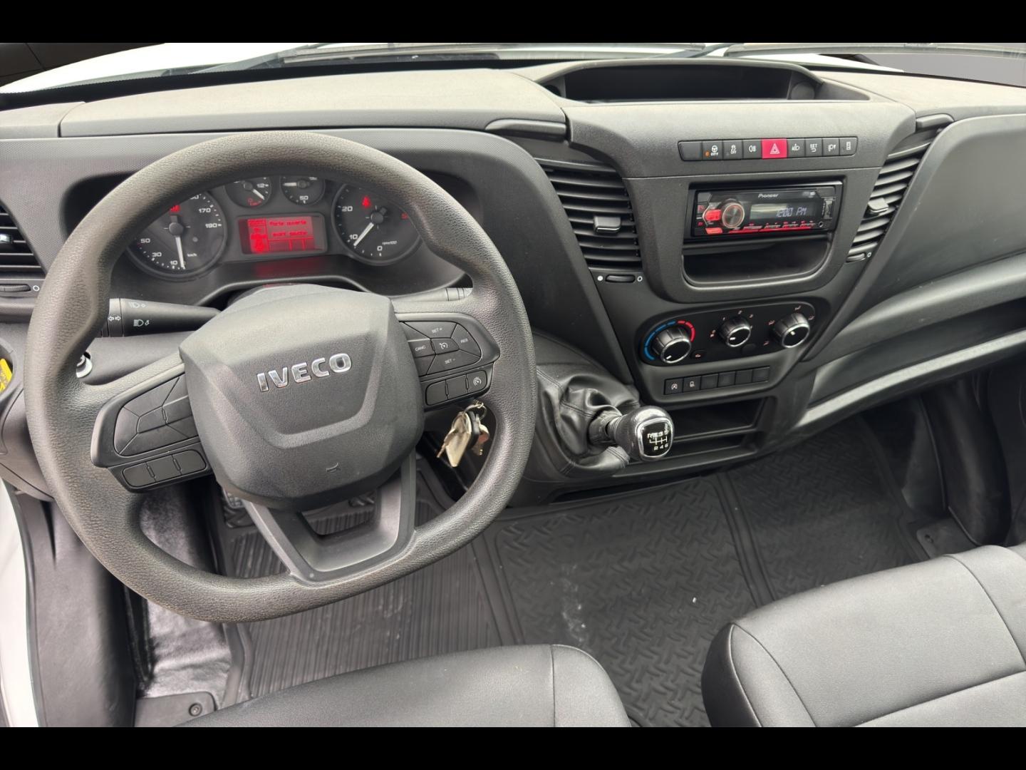 Image IVECO Daily CCb 35C14H Empattement 3750 Tor