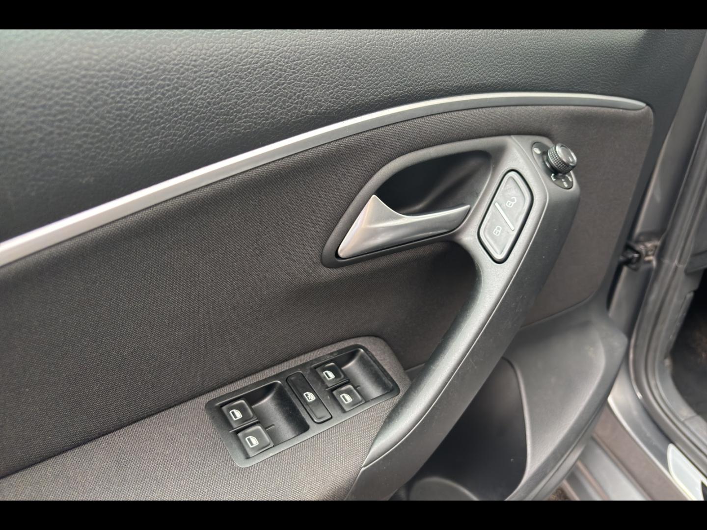 Image VOLKSWAGEN Polo 1.4 TDI 90ch BlueMotion Technology Confortline 5p