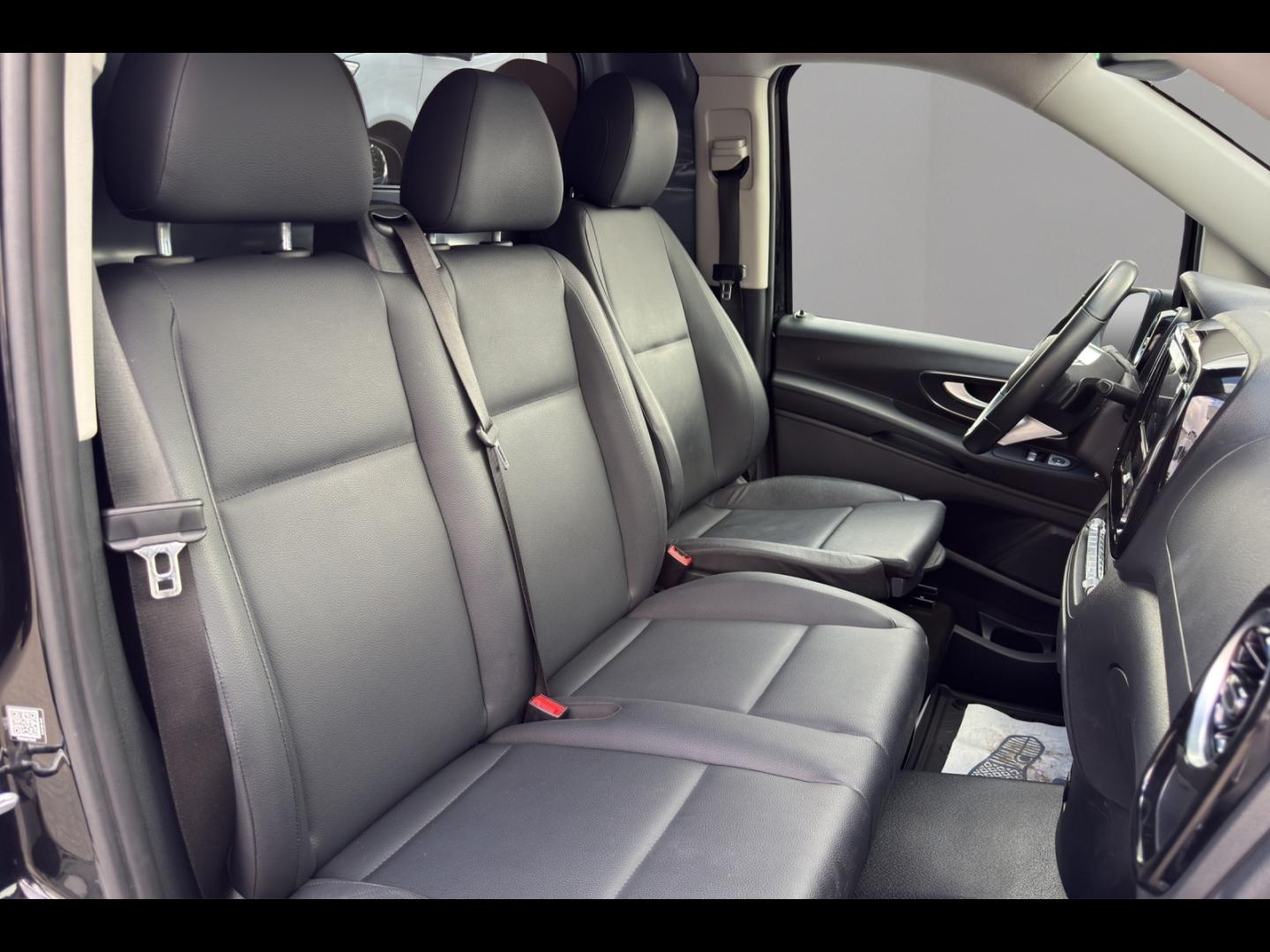 Image MERCEDES-BENZ Vito Fg 114 CDI Compact Select Propulsion 9G-Tronic