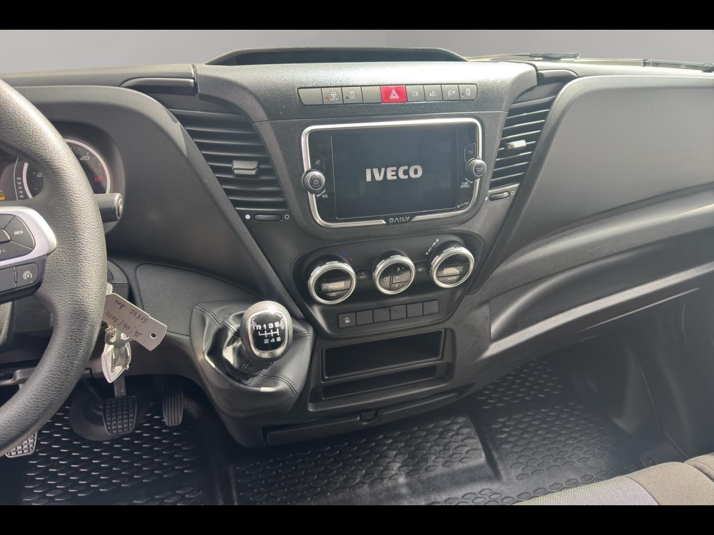 Image IVECO Daily CCb 35C16H empattement 4100 3.0