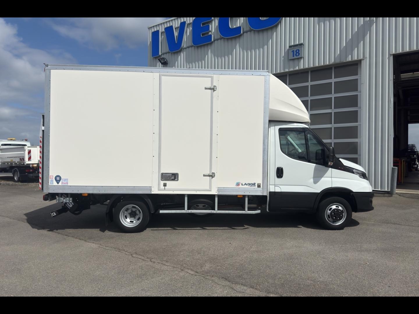 Image IVECO Daily CCb 35C16H empattement 4100 3.0