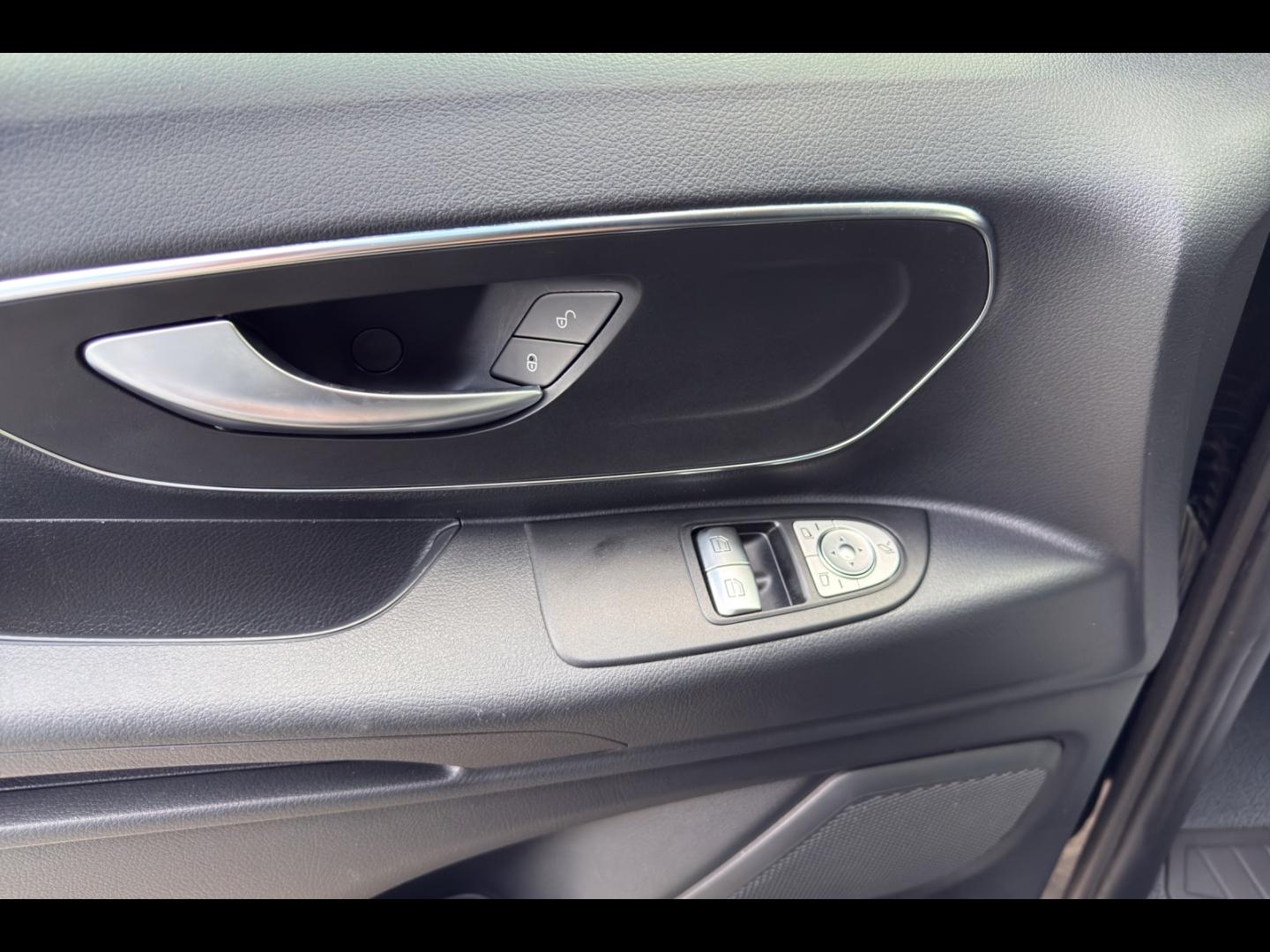Image MERCEDES-BENZ Vito Fg 114 CDI Compact Select Propulsion 9G-Tronic