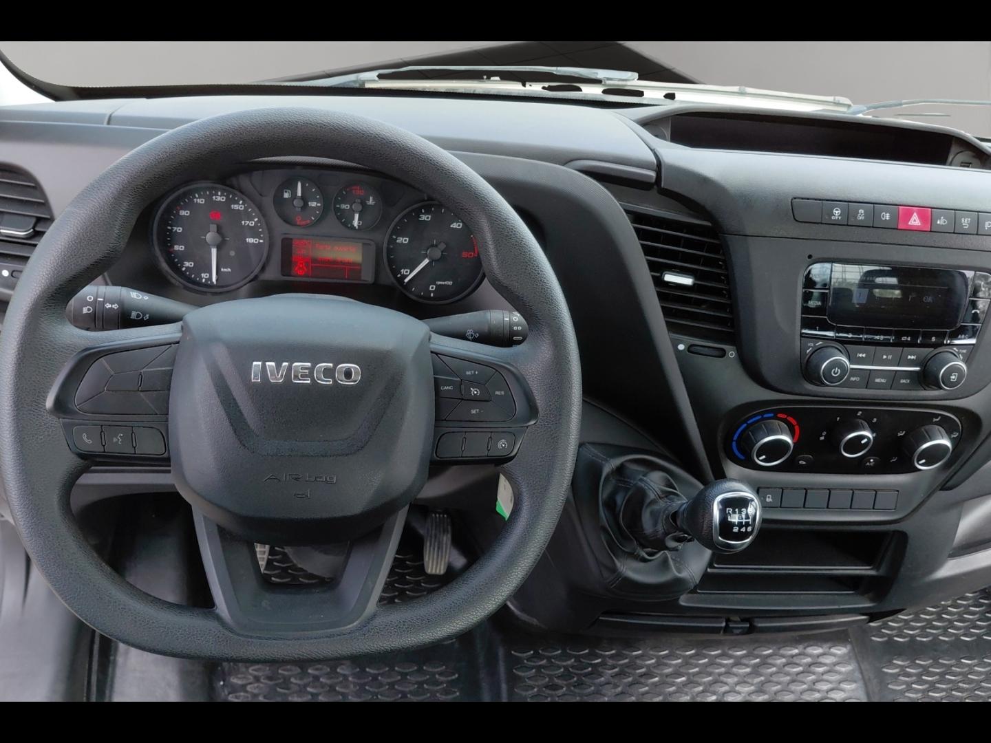 Image IVECO Daily CCb 35C16H empattement 3750 3.0 BENNE