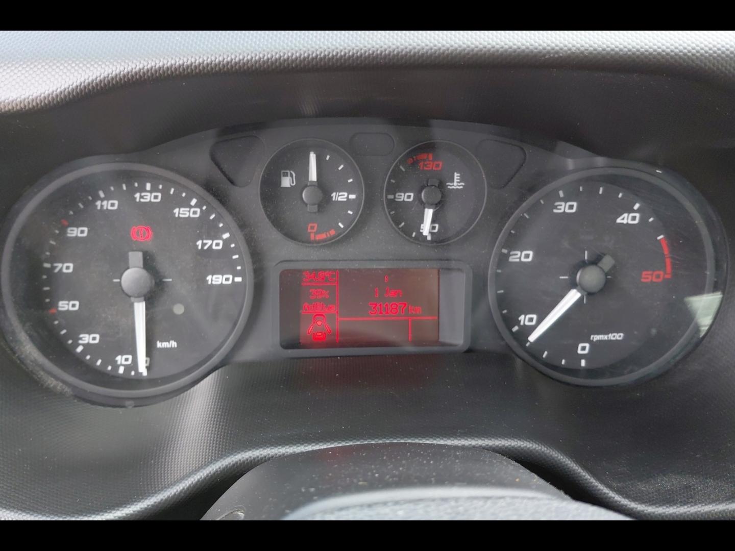 Image IVECO Daily CCb 35C16H empattement 3750 3.0 BENNE
