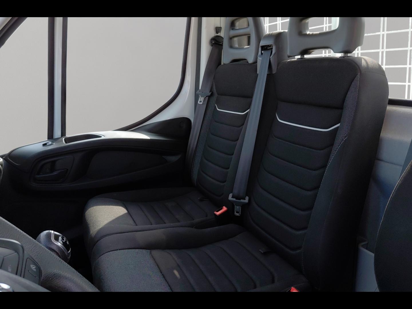 Image IVECO Daily CCb 35C16H empattement 3750 3.0 BENNE