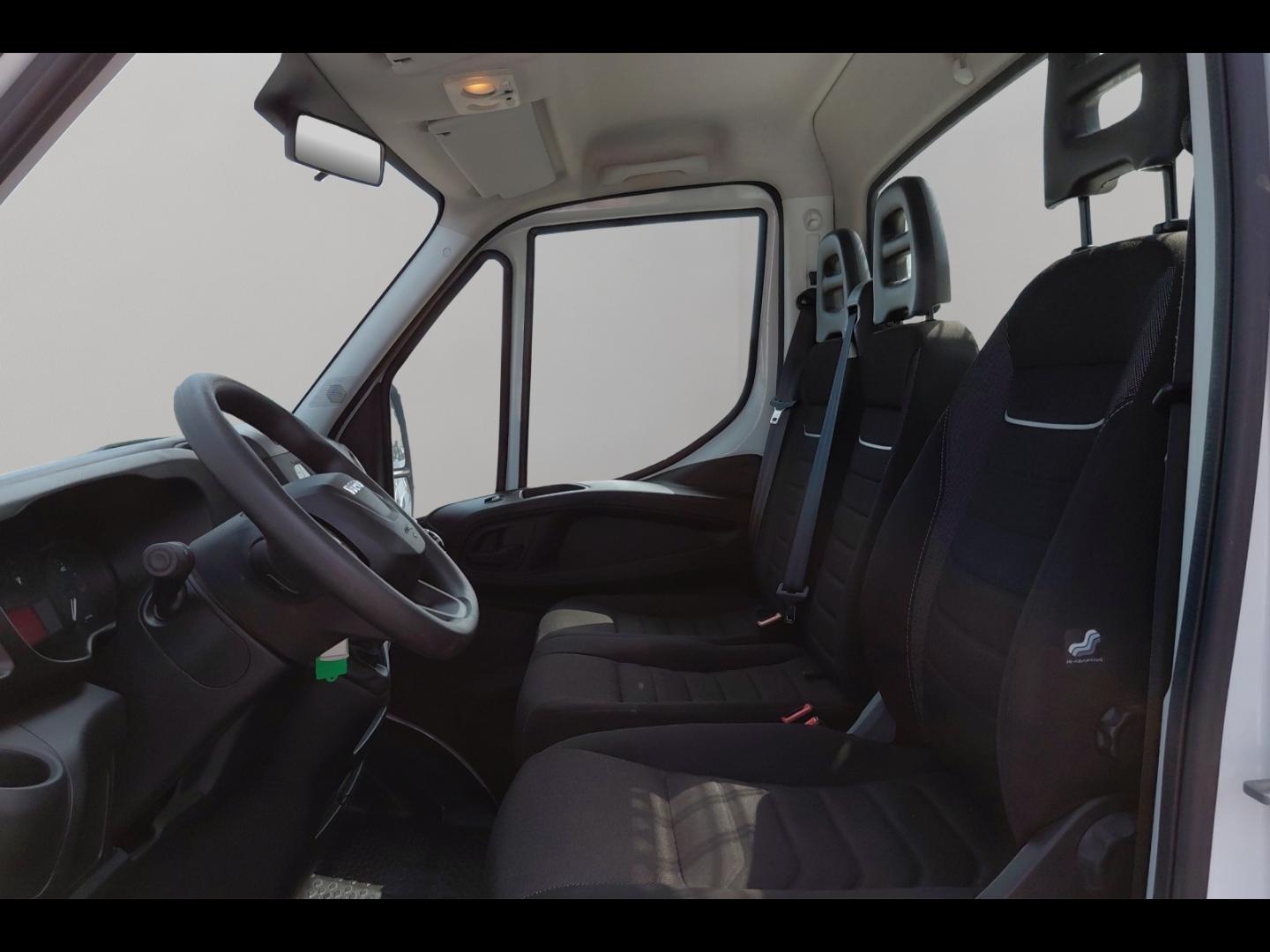 Image IVECO Daily CCb 35C16H empattement 3750 3.0 BENNE