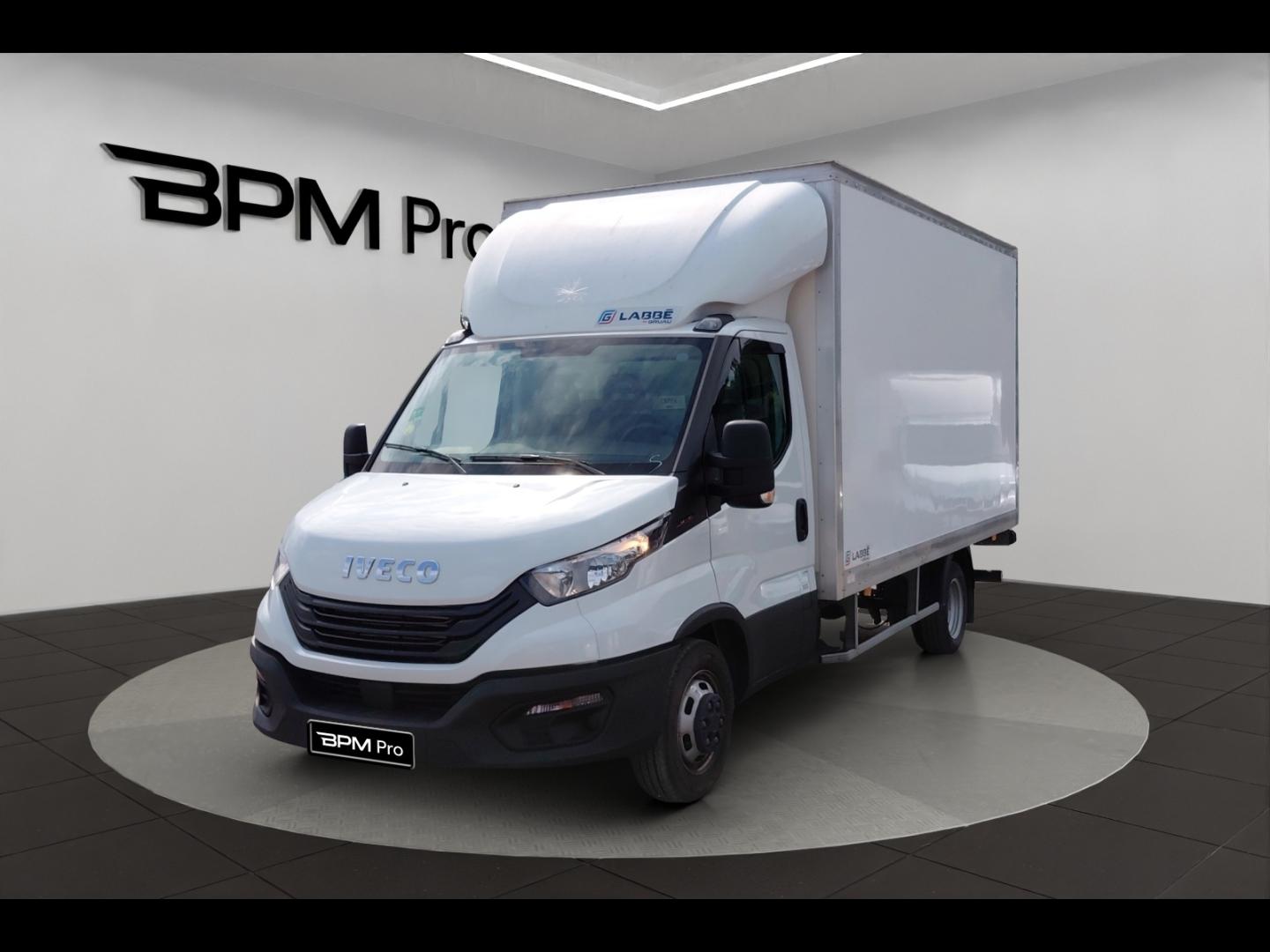 Photo IVECO Daily CCb 35C16H empattement 4100 3.0 CAISSE HAYON AUVENT