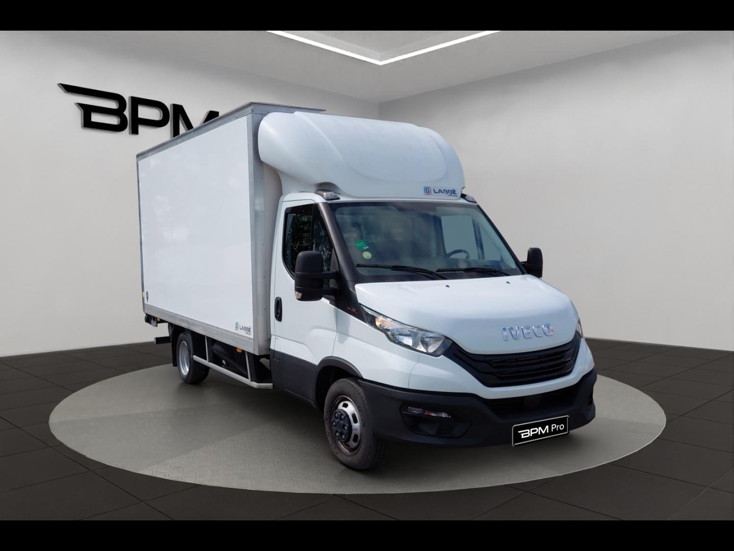 Image IVECO Daily CCb 35C16H empattement 4100 3.0 CAISSE HAYON AUVENT
