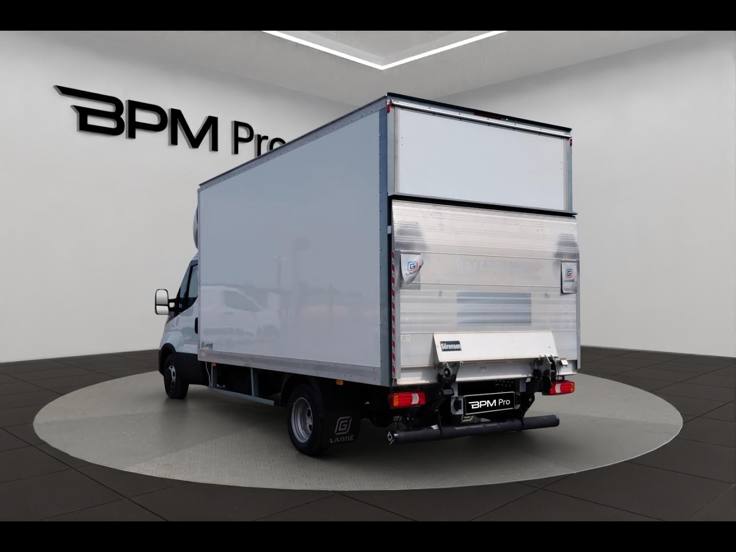 Image IVECO Daily CCb 35C16H empattement 4100 3.0 CAISSE HAYON AUVENT