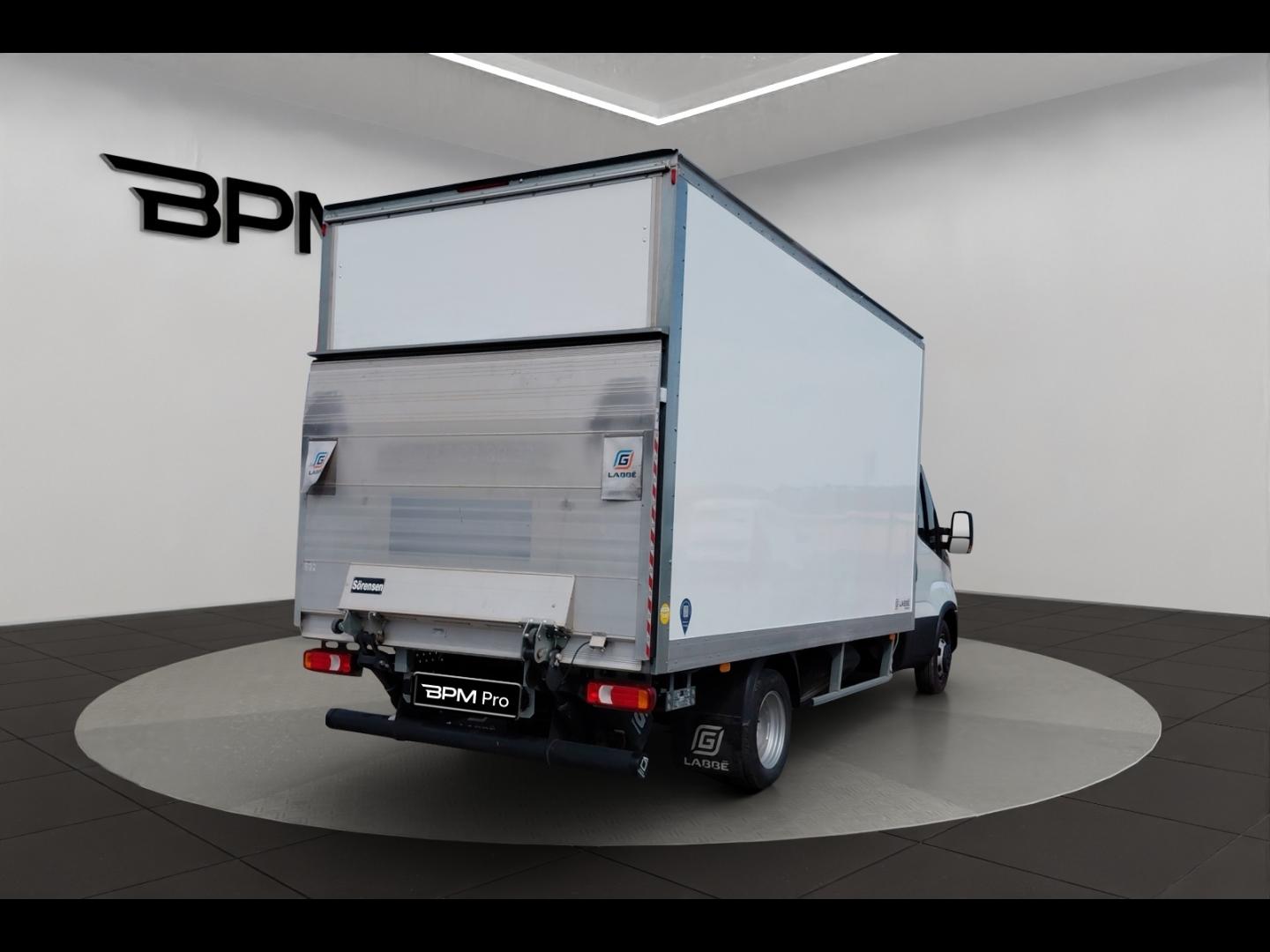 Image IVECO Daily CCb 35C16H empattement 4100 3.0 CAISSE HAYON AUVENT