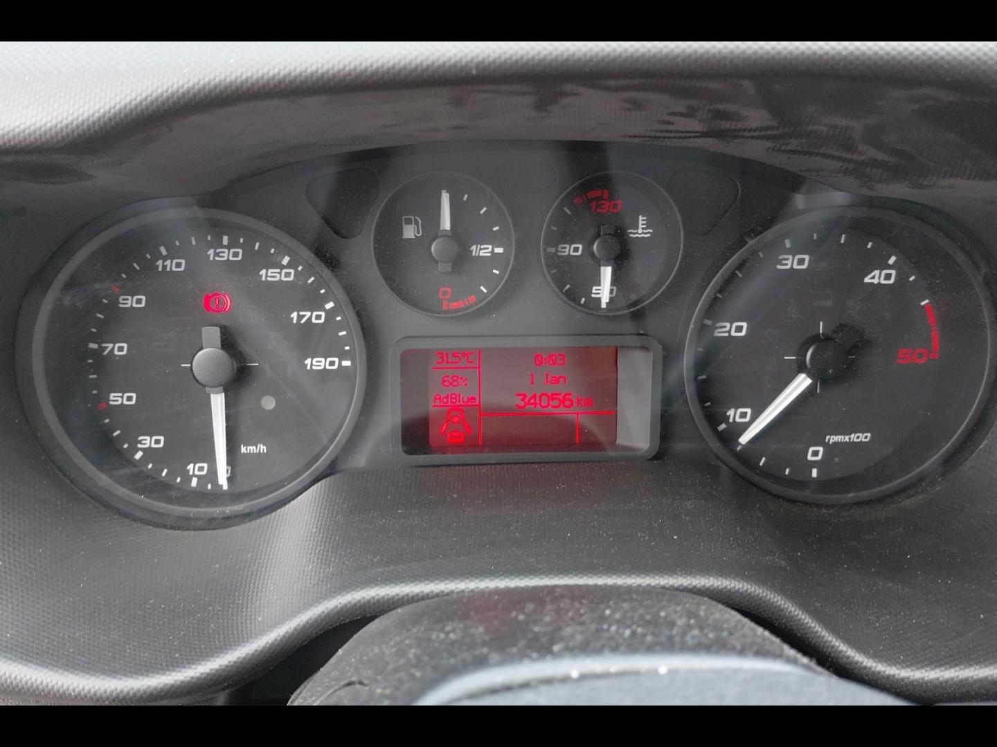 Image IVECO Daily CCb 35C16H empattement 4100 3.0 CAISSE HAYON AUVENT