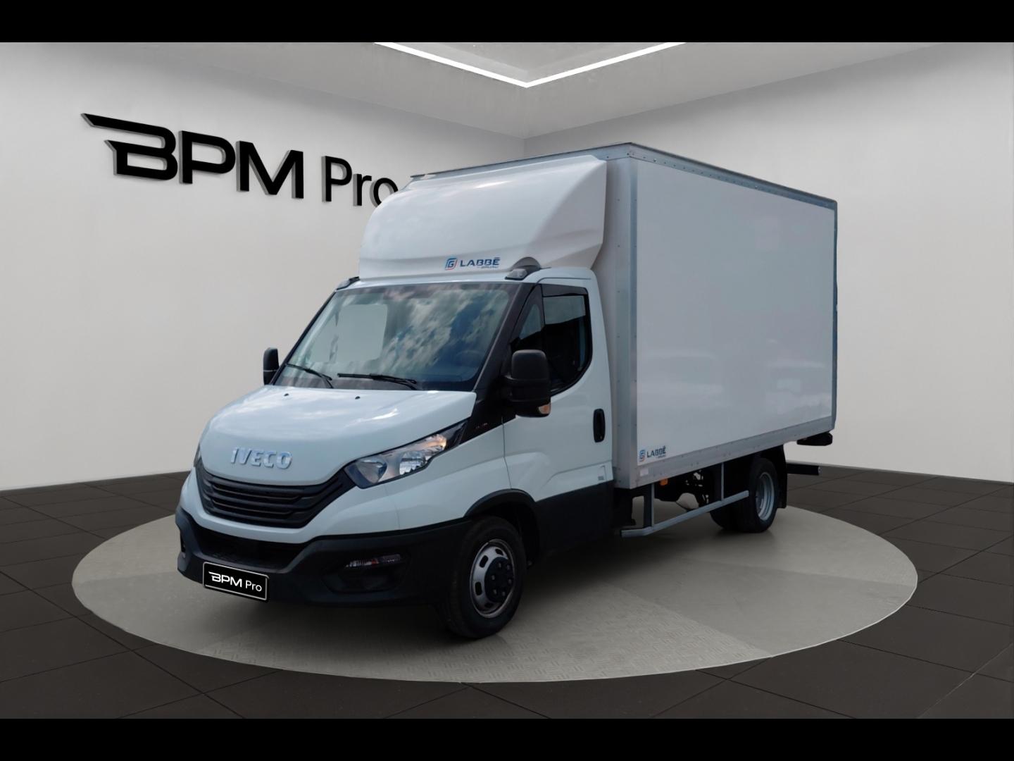 Photo IVECO Daily CCb 35C16H empattement 4100 3.0 CAISSE HAYON AUVENT