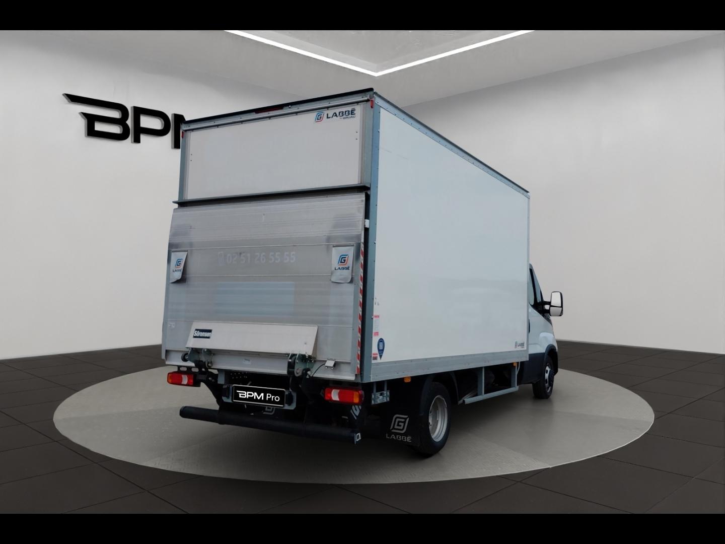 Image IVECO Daily CCb 35C16H empattement 4100 3.0 CAISSE HAYON AUVENT