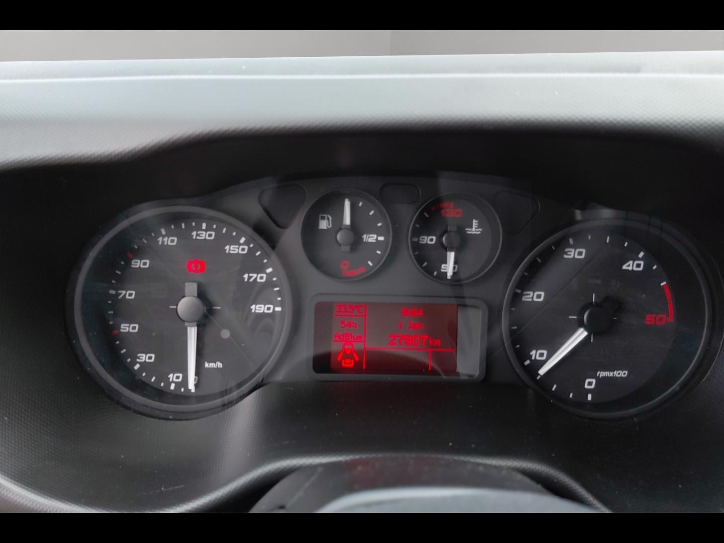 Image IVECO Daily CCb 35C16H empattement 4100 3.0 CAISSE HAYON AUVENT