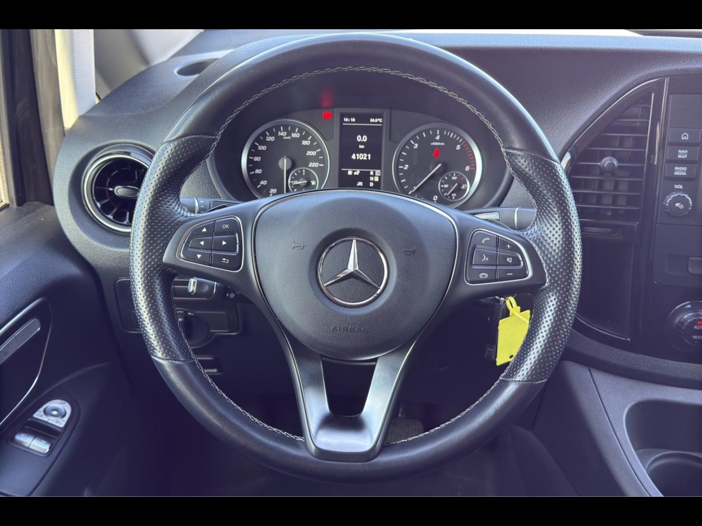 Image MERCEDES-BENZ Vito Fg 119 CDI Mixto 4x4 Long Select 9G-Tronic
