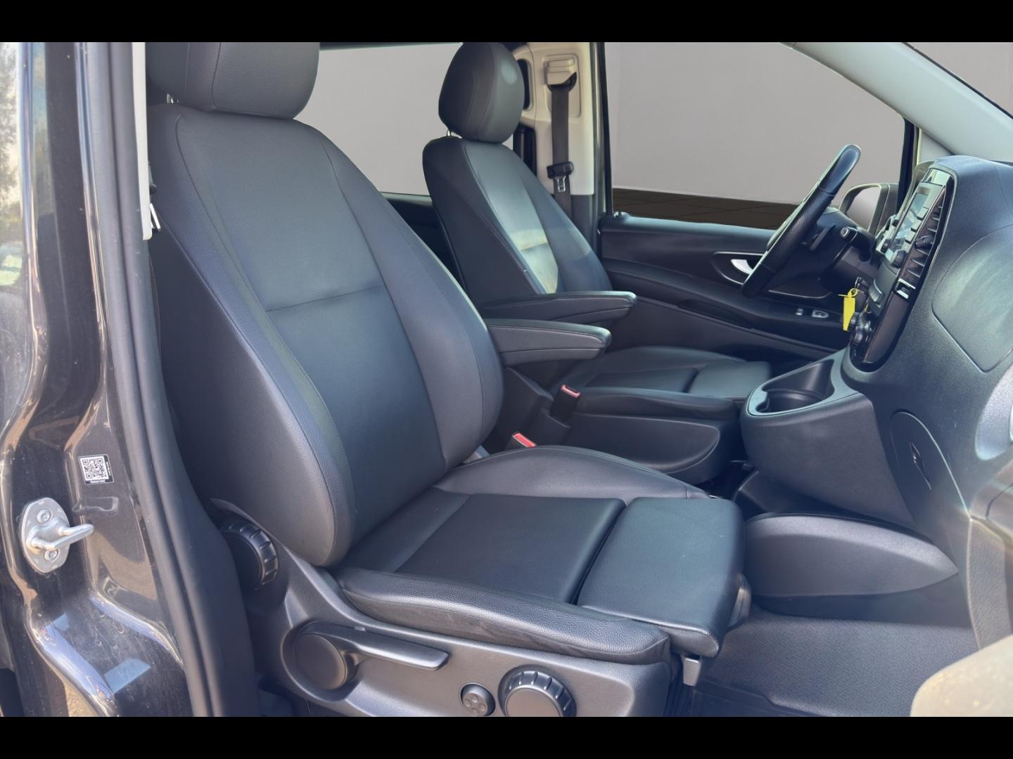 Image MERCEDES-BENZ Vito Fg 119 CDI Mixto 4x4 Long Select 9G-Tronic