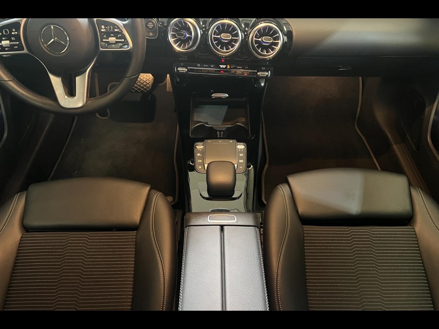 Image MERCEDES-BENZ Classe A 180 136ch Progressive Line 7G-DCT