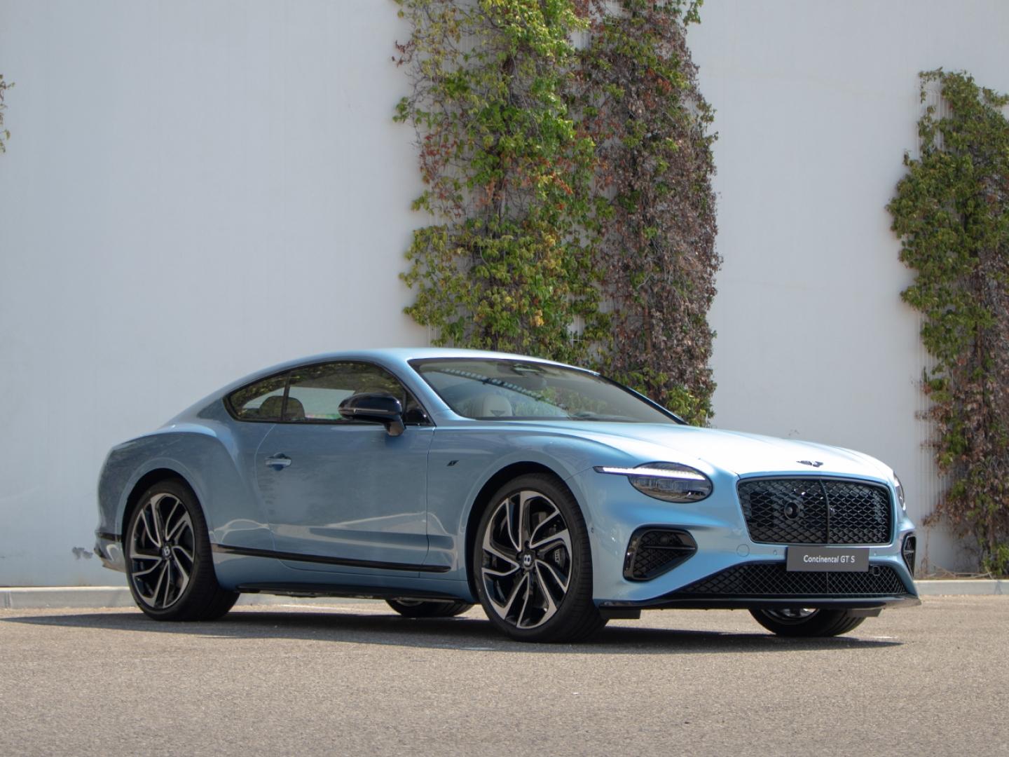 Image BENTLEY CONTINENTAL GT S V8 4.0 Hybrid 680ch