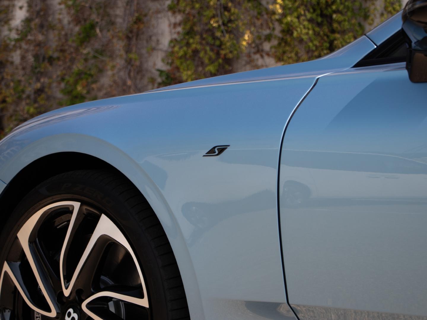 Image BENTLEY CONTINENTAL GT S V8 4.0 Hybrid 680ch