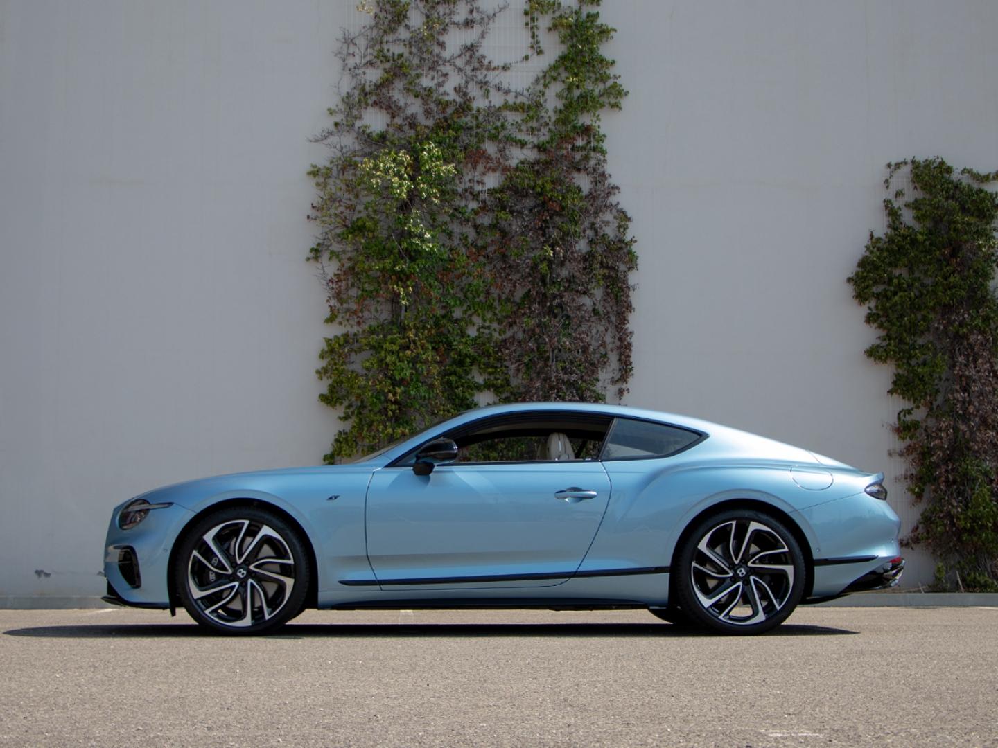 Image BENTLEY CONTINENTAL GT S V8 4.0 Hybrid 680ch