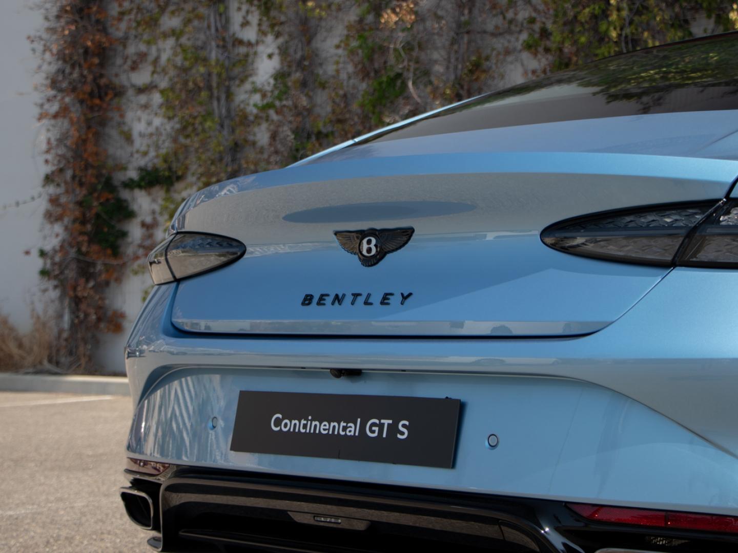 Image BENTLEY CONTINENTAL GT S V8 4.0 Hybrid 680ch