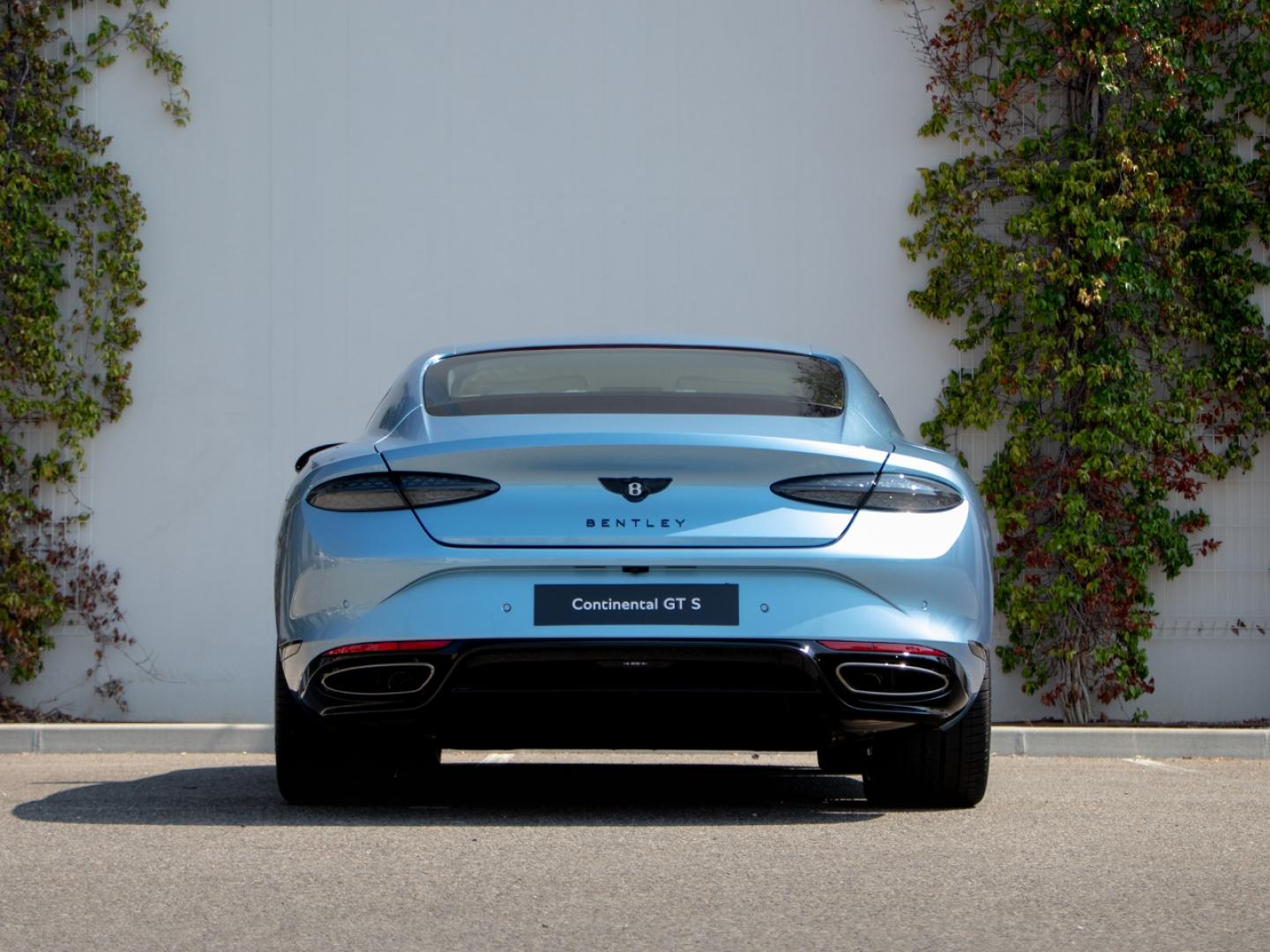 Image BENTLEY CONTINENTAL GT S V8 4.0 Hybrid 680ch