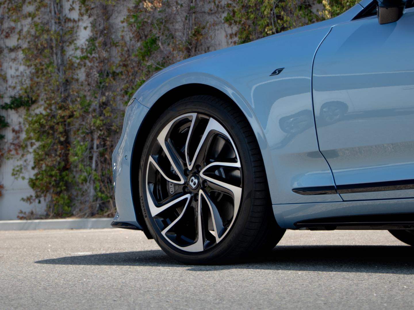 Image BENTLEY CONTINENTAL GT S V8 4.0 Hybrid 680ch
