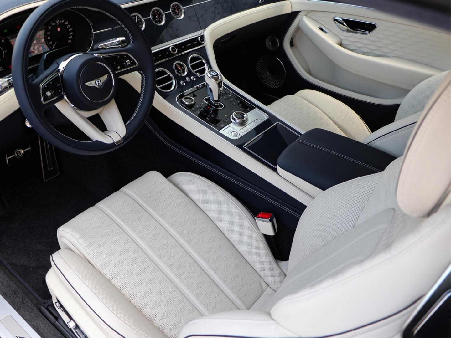 Image BENTLEY CONTINENTAL GT S V8 4.0 Hybrid 680ch