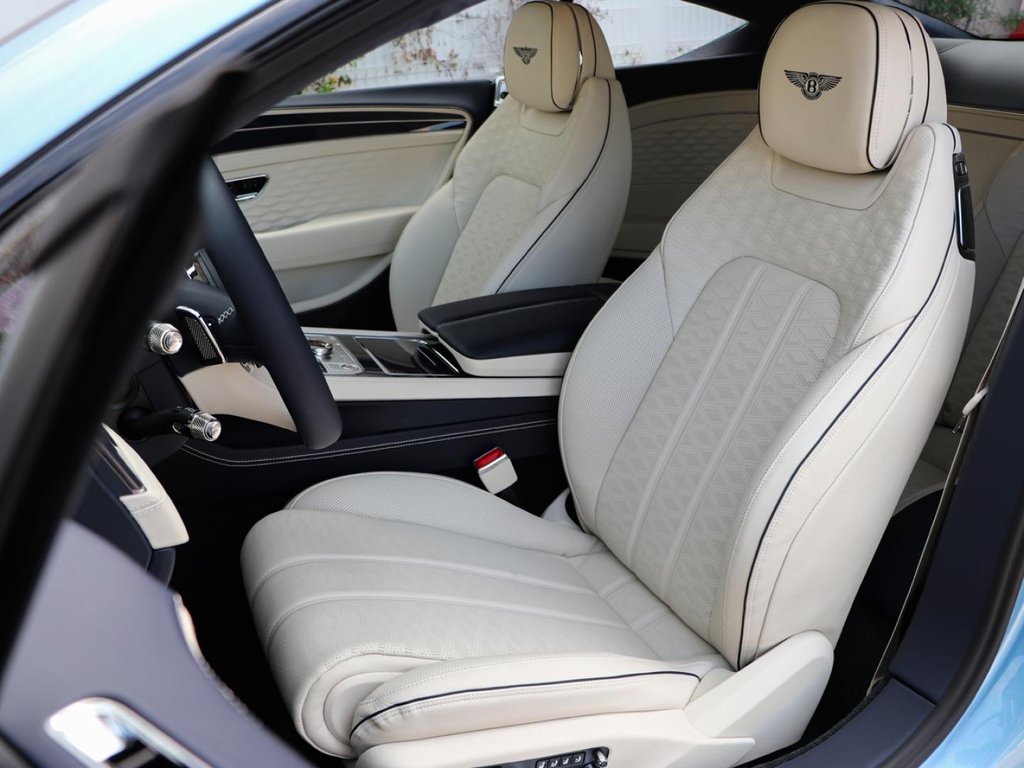 Image BENTLEY CONTINENTAL GT S V8 4.0 Hybrid 680ch