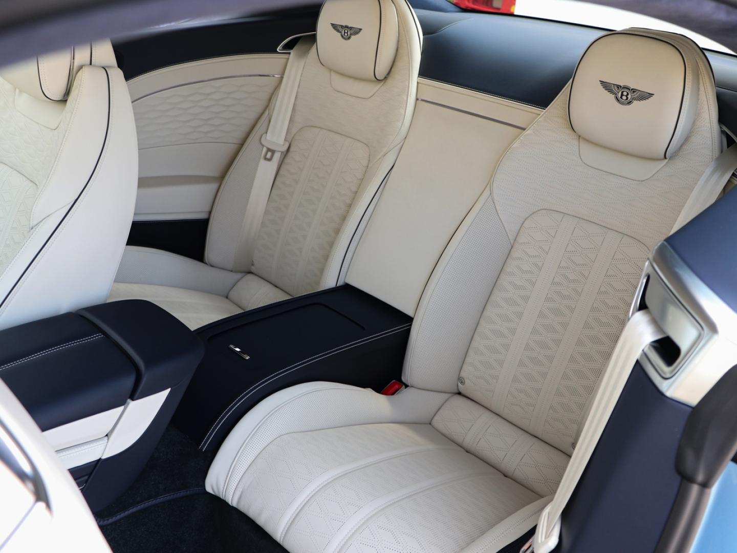Image BENTLEY CONTINENTAL GT S V8 4.0 Hybrid 680ch