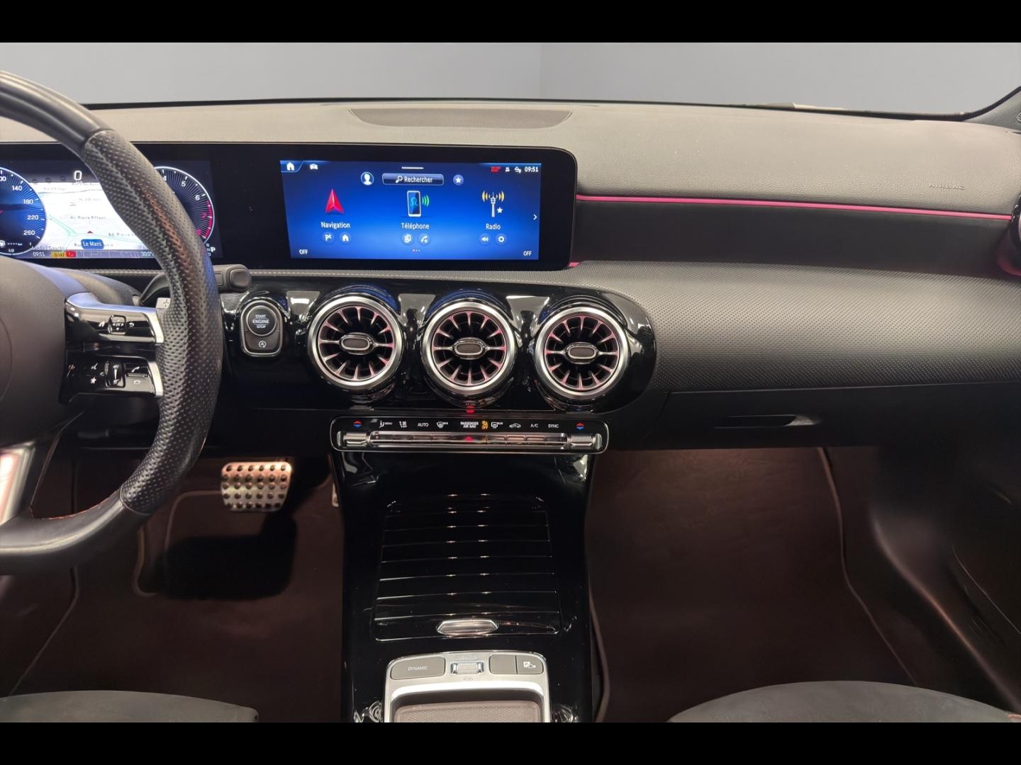 Image MERCEDES-BENZ Classe A 180 136ch AMG Line 7G-DCT