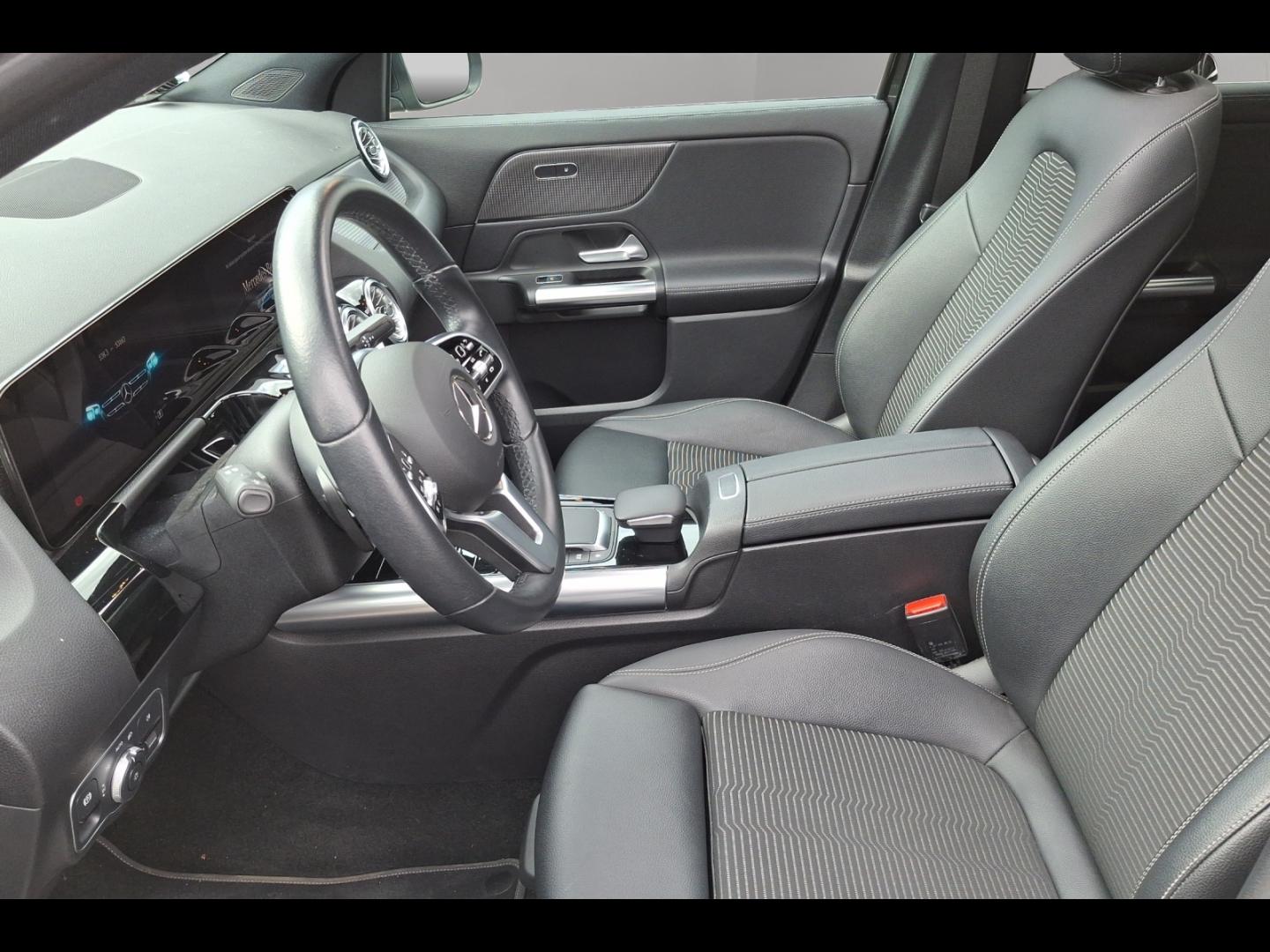 Image MERCEDES-BENZ GLA 200 d 150ch Progressive Line 8G-DCT