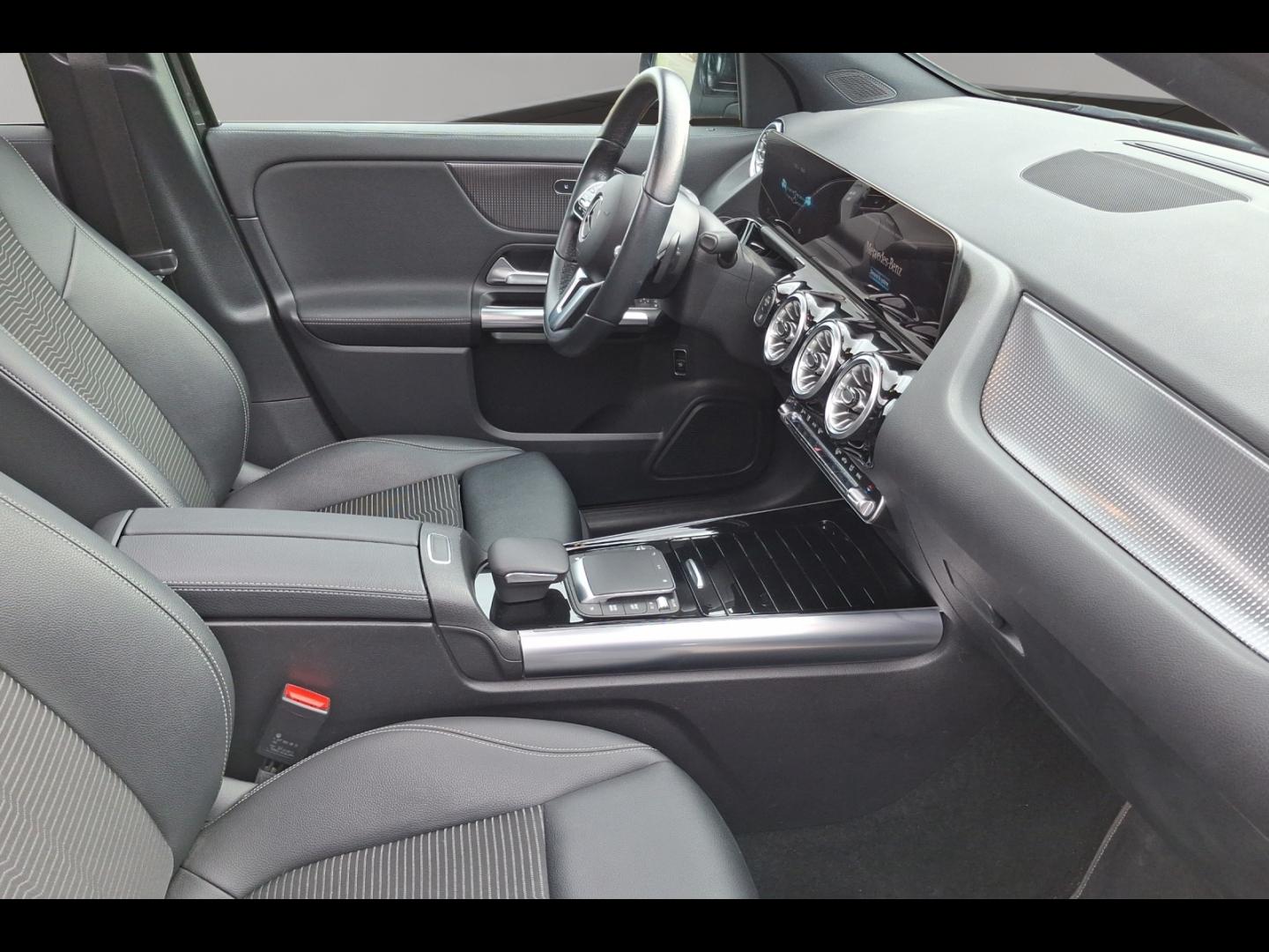 Image MERCEDES-BENZ GLA 200 d 150ch Progressive Line 8G-DCT