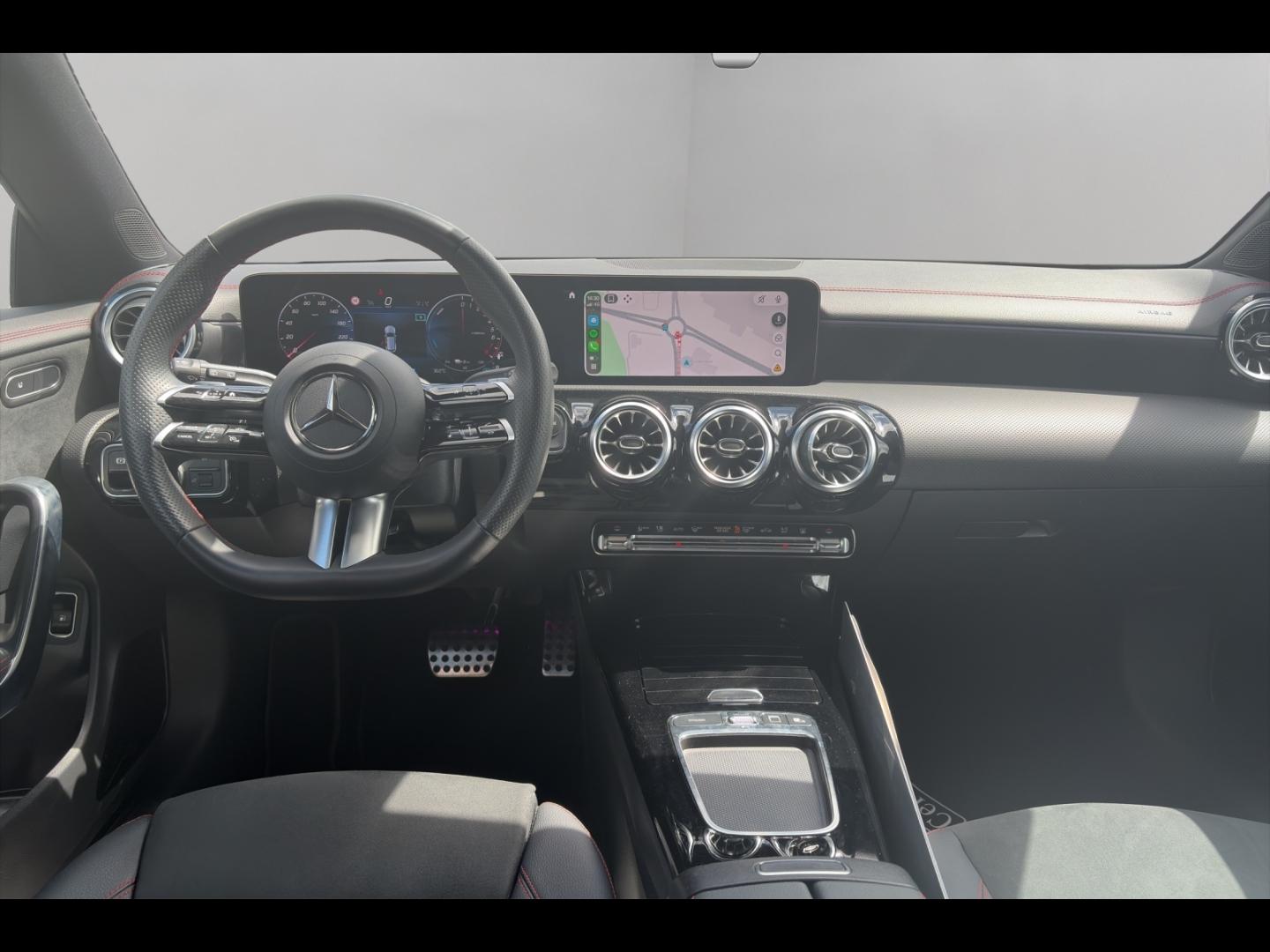 Image MERCEDES-BENZ CLA Shooting Brake 250 e Hybrid EQ 218ch AMG Line 8G-DCT