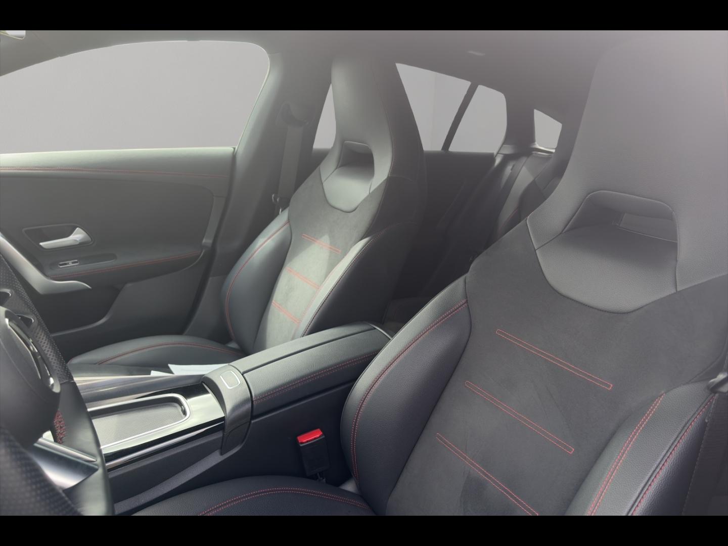 Image MERCEDES-BENZ CLA Shooting Brake 250 e Hybrid EQ 218ch AMG Line 8G-DCT