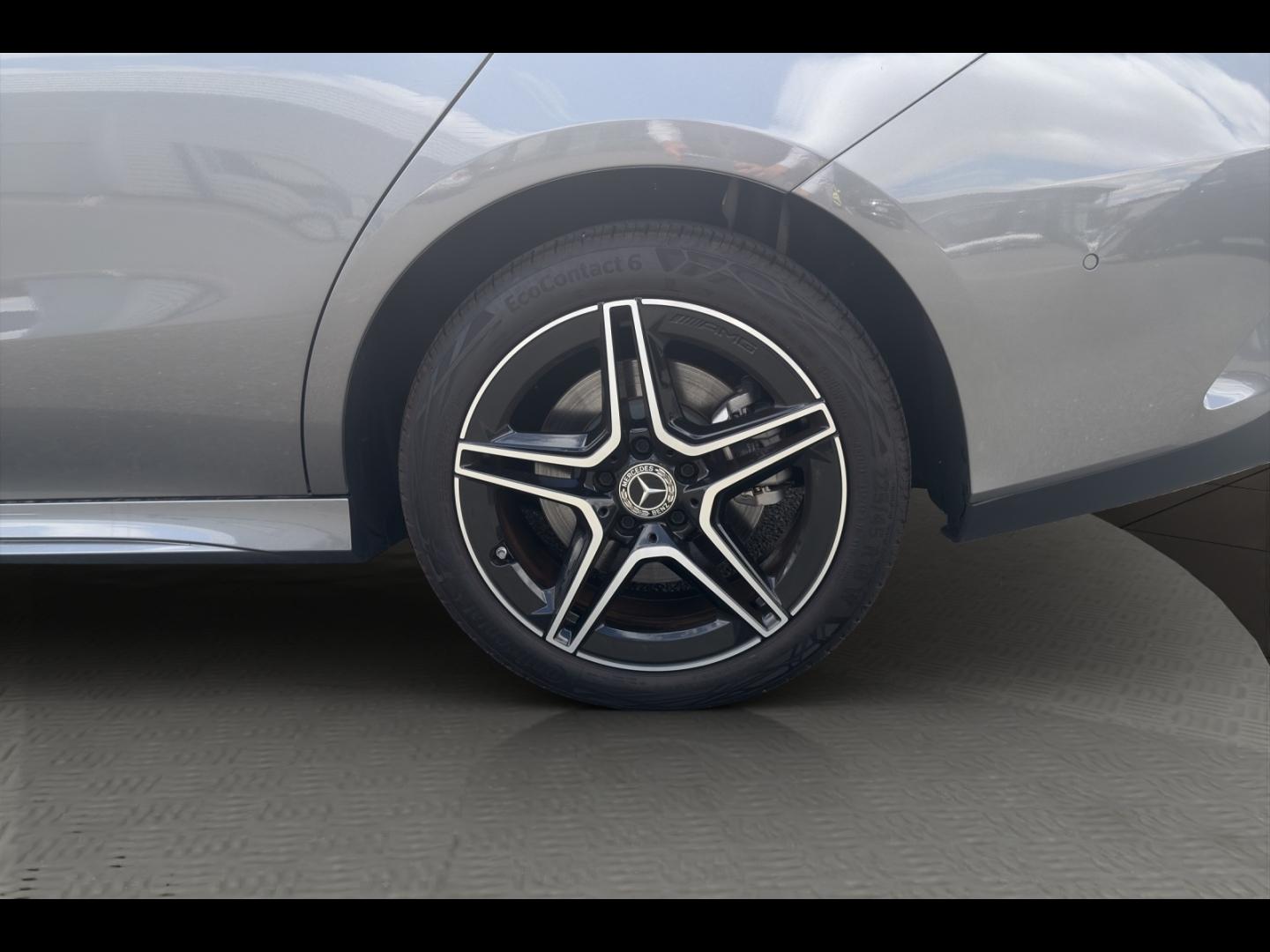 Image MERCEDES-BENZ CLA Shooting Brake 250 e Hybrid EQ 218ch AMG Line 8G-DCT