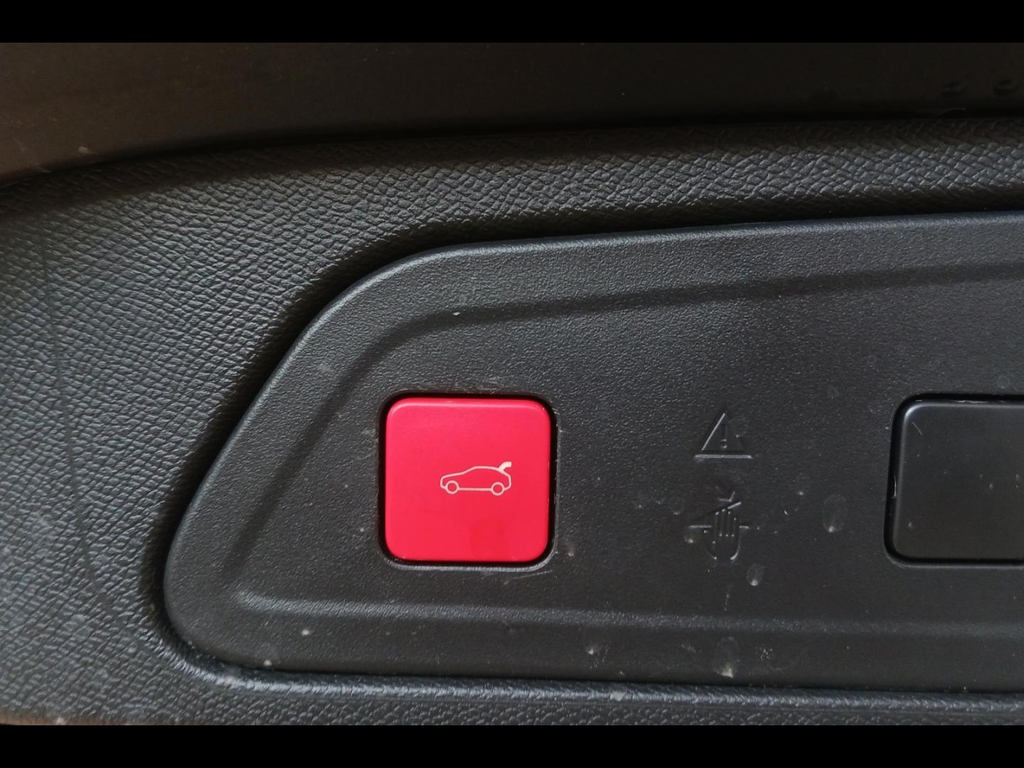 Image CITROEN C5 Aircross 1.6 Hybride rechargeable 225ch MAX boite automatique