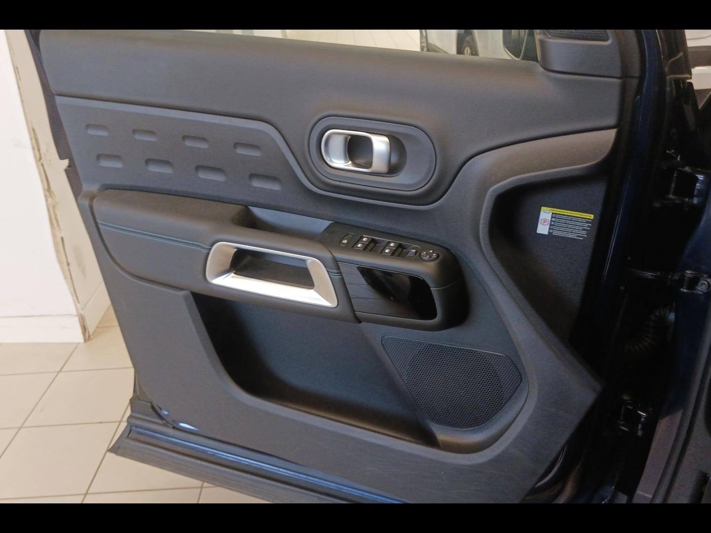 Image CITROEN C5 Aircross 1.6 Hybride rechargeable 225ch MAX boite automatique