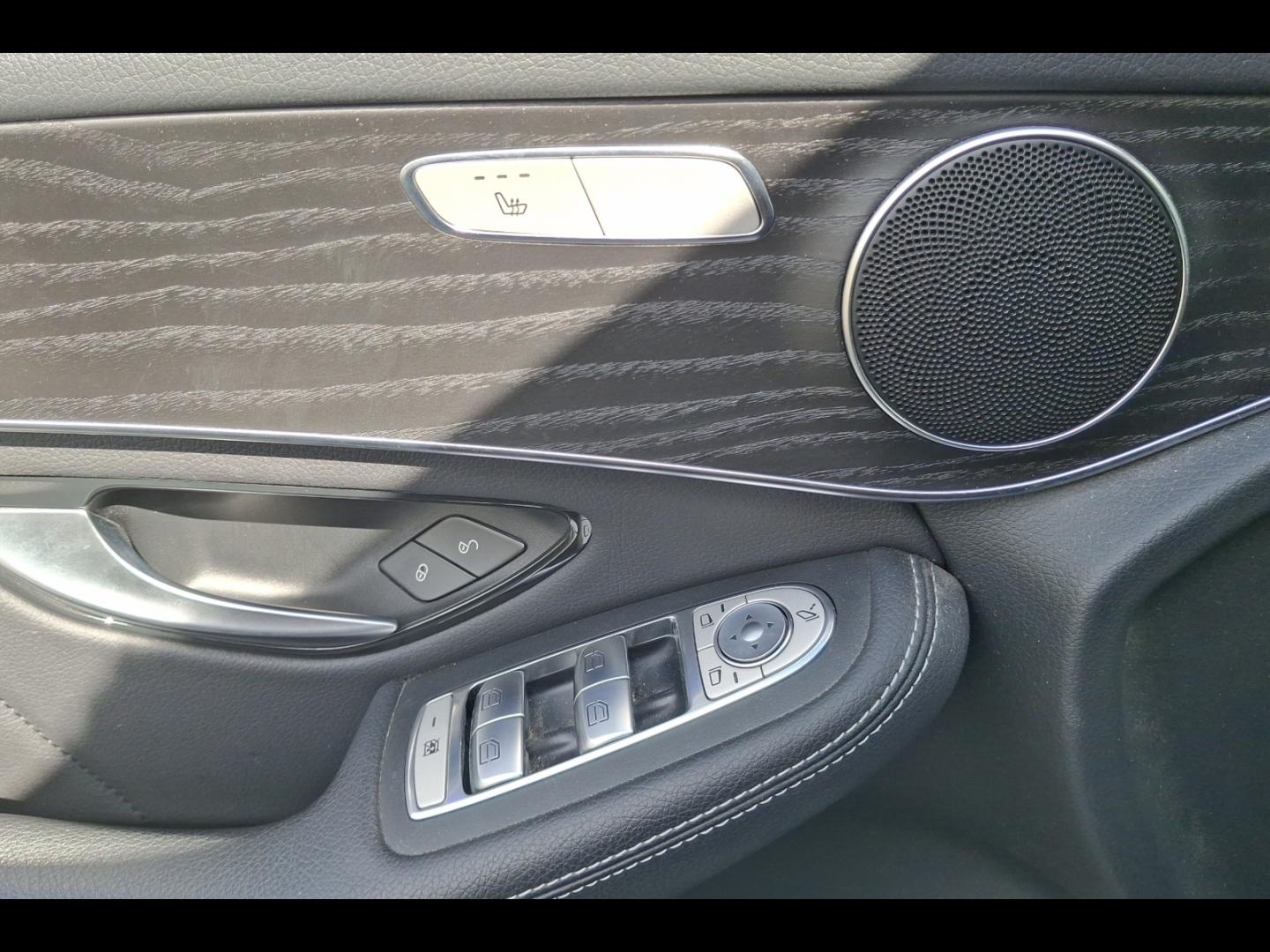Image MERCEDES-BENZ GLC 300 de 194+122ch AMG Line 4Matic 9G-Tronic